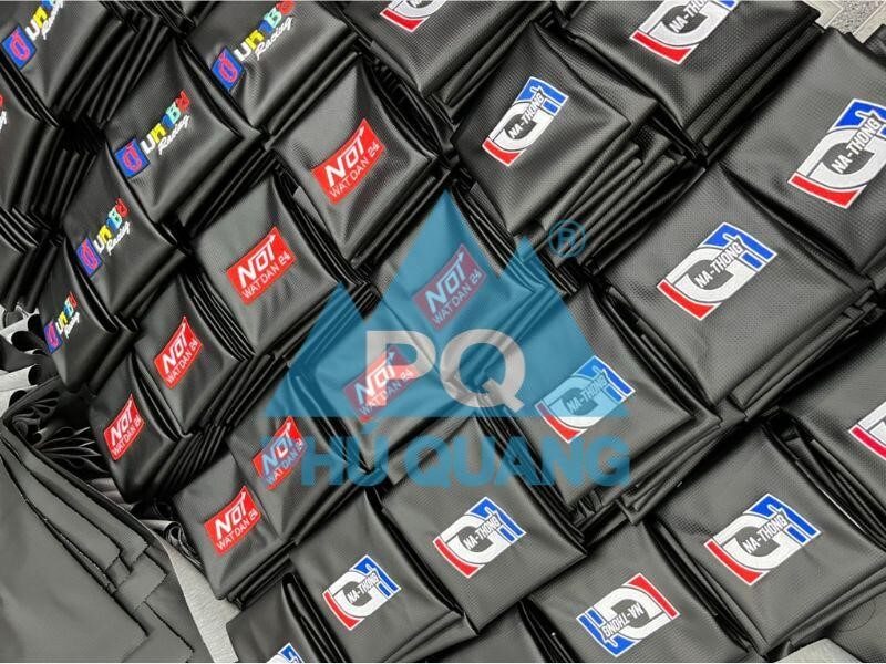 Khách hàng có thể đến trực tiếp xưởng để kiểm tra hàng mẫu.
