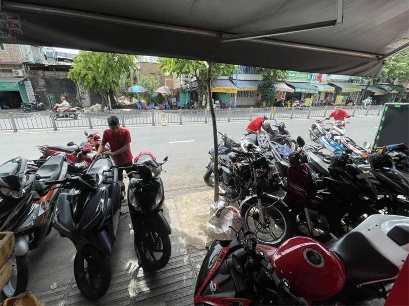 7 lưu ý về mặt bằng mở cửa hàng kinh doanh yên xe máy.