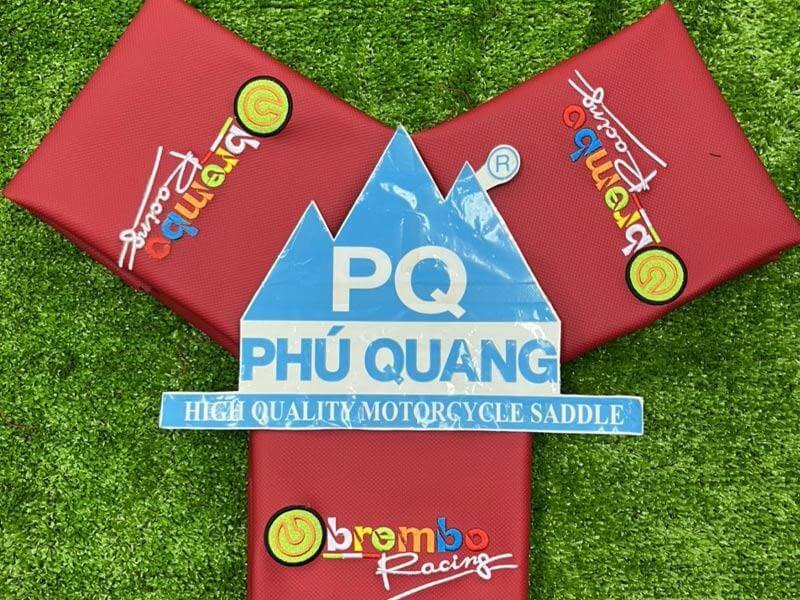 Tất cả các chi tiết thêu may được Phú Quang thực hiện gia công bằng máy may tự động.