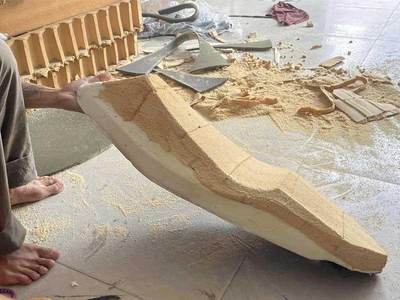 Chất liệu cao su non giúp tăng cường độ bền bỉ và sự chắc chắn trong chuyến đi