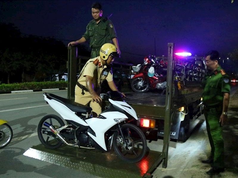 Lắp các món độ xe máy làm thay đổi kết cấu xe.