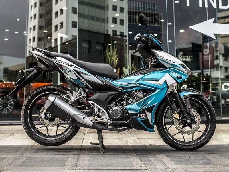 Độ dàn áo xe tạo điểm nhấn nổi bật cho bản độ.