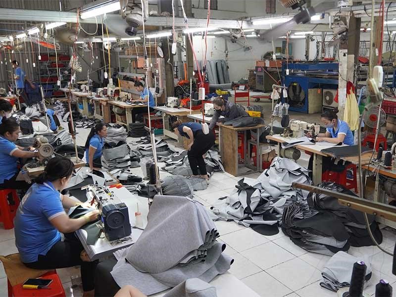 Xưởng sản xuất bọc yên xe máy Phú Quang được nhiều khách sỉ lẻ liên hệ đặt hàng