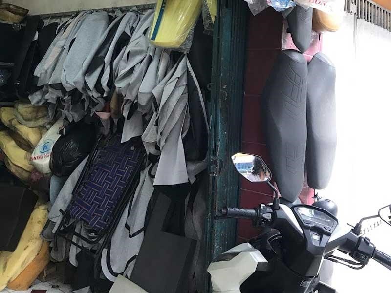 Tiệm bọc yên xe máy Thế Cương có lượng khách lớn màTiệm bọc yên xe máy Thế Cường có lượng khách lớn mà bạn có thể tham khảo. bạn có thể tham khảo.