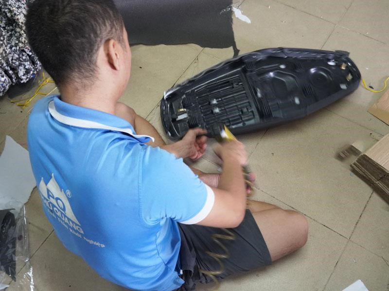 Thông tin về dịch vụ bọc yên xe máy hiện nay