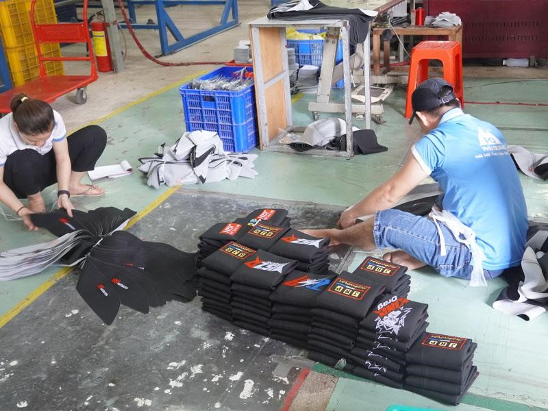 Đặt hàng từ công ty sản xuất có nhiều lựa chọn về mẫu mã