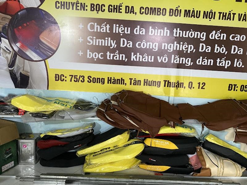 Thay vỏ yên xe máy tại tiệm Long Tâm trên đường Song Hành